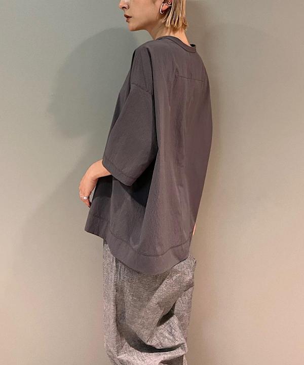 エアベント・メッシュタフタ クルーネックプルオーバー