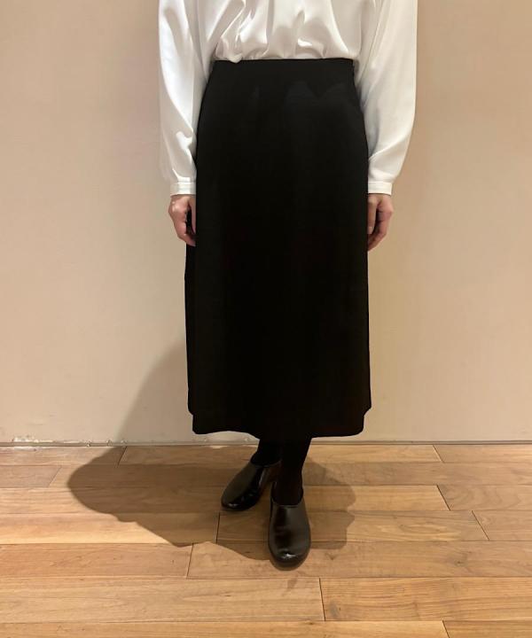 ブラックランプスカート