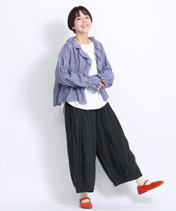 ソリトリネン③　フリルブラウス