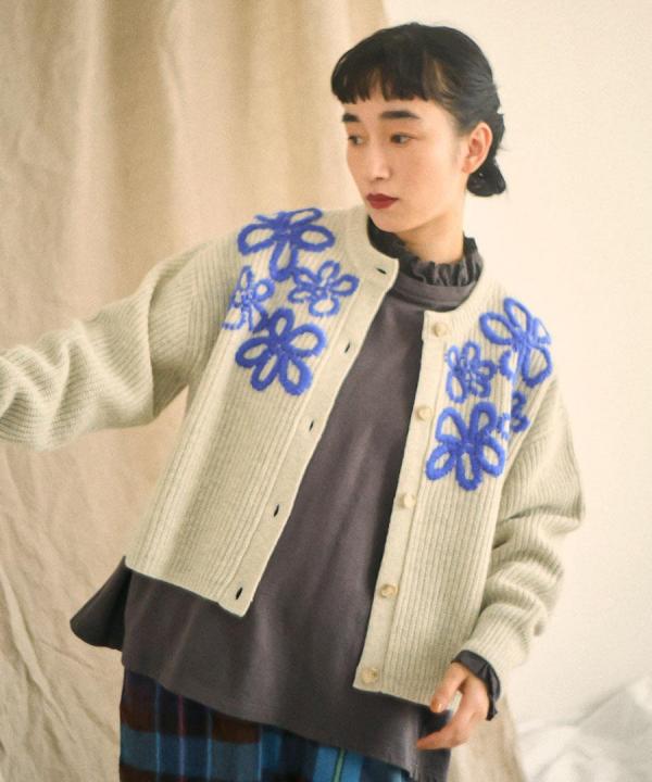 ハンド刺繍ラムナイロン　カーディガン