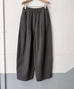 コンパクトウェザーコクーンパンツ