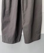 コンパクトウェザーコクーンパンツ