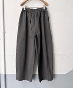 コンパクトウェザーコクーンパンツ