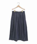 LONG TUCK SKIRT