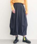 LONG TUCK SKIRT