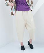 クラシックチノ　テーパードパンツ