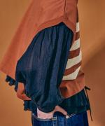 コットンストライプ　裾フリルブラウス