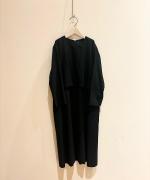 ブラックケープドレス