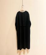 ブラックケープドレス