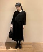 ブラックケープドレス