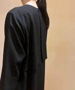 ブラックケープドレス