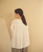 ROUND COLLAR MODERNIST BLOUSE