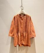 KYU-KONプリント　ピンタックブラウス