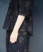 KYU-KONプリント　ピンタックブラウス