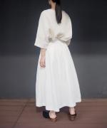コットンリネンスラブデニム　タックスカート