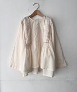 60キャンブリック ヨーク刺繍ブラウス