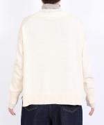 コットンカシミヤ×モヘア Wネックプルオーバー