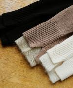 コットンカシミヤ×モヘア Wネックプルオーバー