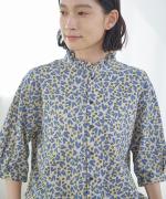 フラワープリント　6分袖ブラウス