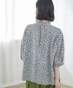 フラワープリント　6分袖ブラウス