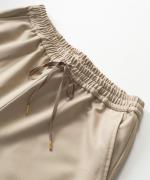 newストレッチツイル　スリムテーパードパンツ