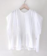 コットンシャンブレーランダムタックブラウス