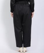 ウーリービエラムジ　パンツ