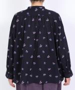 カットジャガード　スタンドカラーブラウス