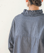 よこ糸グレーデニム&高密度ピケ　フリル衿ワンピース