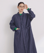 よこ糸グレーデニム&高密度ピケ　フリル衿ワンピース