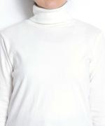 トロワフライス　タートルネック