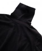 トロワフライス　タートルネック