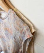 MARBLE PATTERN SLEEVELESS PULLOVER