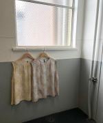 MARBLE PATTERN SLEEVELESS PULLOVER