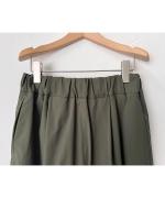 ストレッチポリエステル・マットタイプライター 細身シルエットパンツ