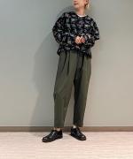 ストレッチポリエステル・マットタイプライター 細身シルエットパンツ