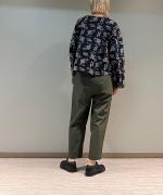 ストレッチポリエステル・マットタイプライター 細身シルエットパンツ