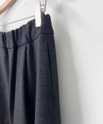 ウール・スタンダードフラノ ワイドストレートパンツ