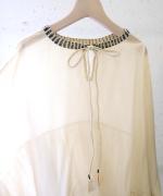 ステッチワークカディコットン　ポンチョブラウス