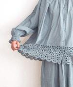 カットワークレース　ブラウス