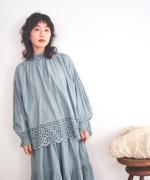 カットワークレース　ブラウス