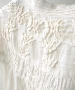 ハンド刺繍コットンモス　プルオーバー