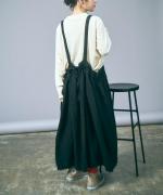 ソリトリネン①　吊りスカート