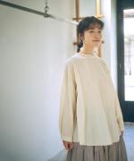 コットンリネンシアークロス　フリルプルオーバー