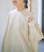 コットンリネンシアークロス　フリルプルオーバー