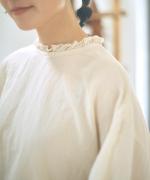 コットンリネンシアークロス　フリルプルオーバー