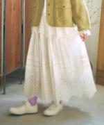 カットワークレース　スカート
