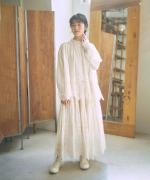 カットワークレース　スカート