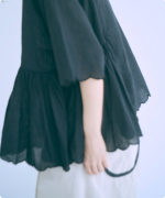 スカラップ刺繍コットンリネンボイル　5分袖プルオーバー