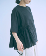 スカラップ刺繍コットンリネンボイル　5分袖プルオーバー